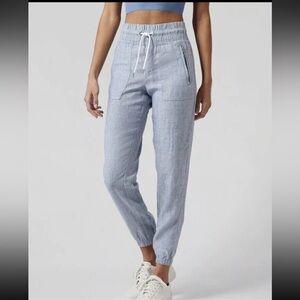 Athleta women’s 6 petite small pants Cabo linen resort jogger blue chambray